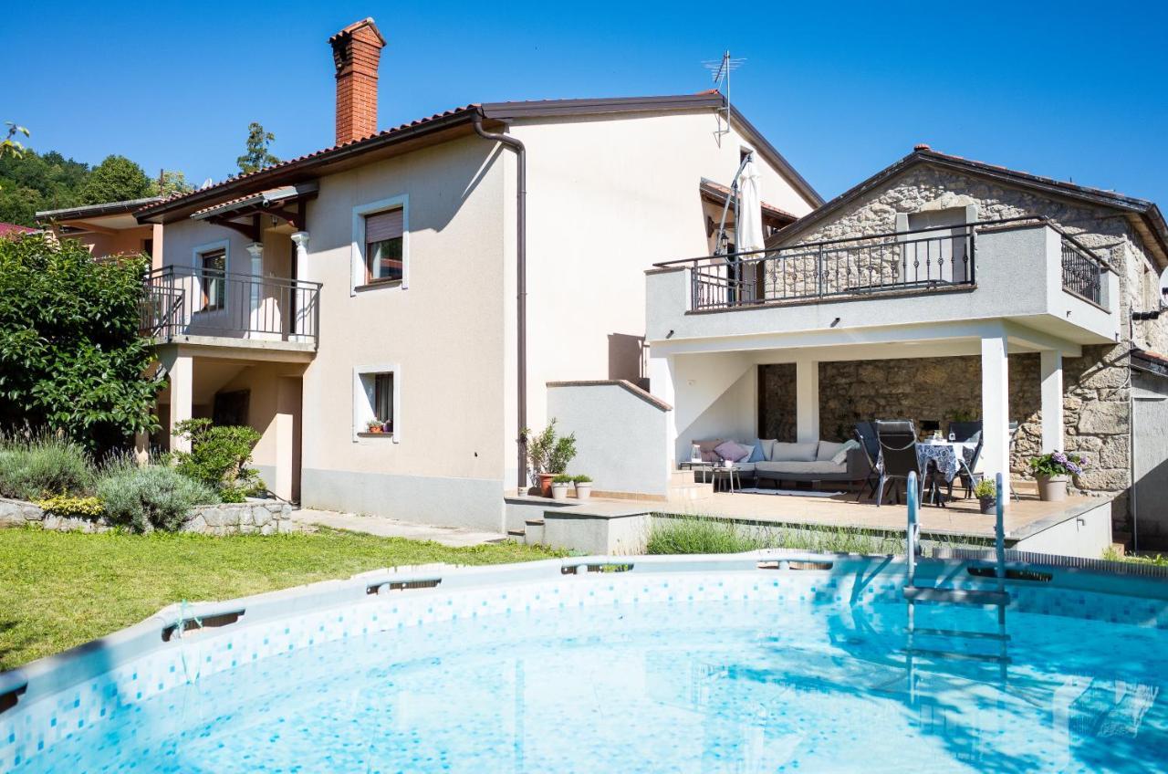 Pupa Opatija Istra *